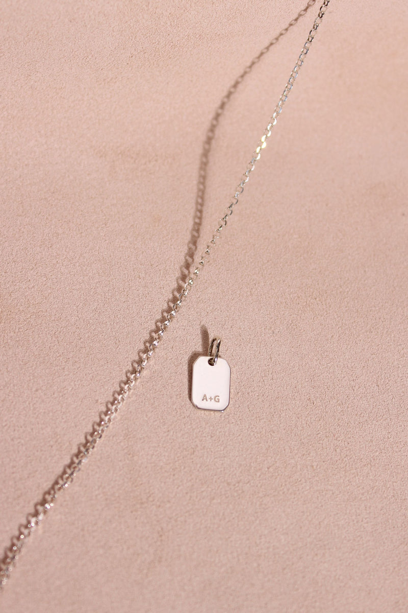SILVER LOVE TAG CHAIN