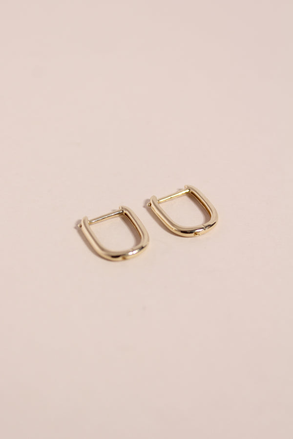 LINKED SQUARE HOOPS