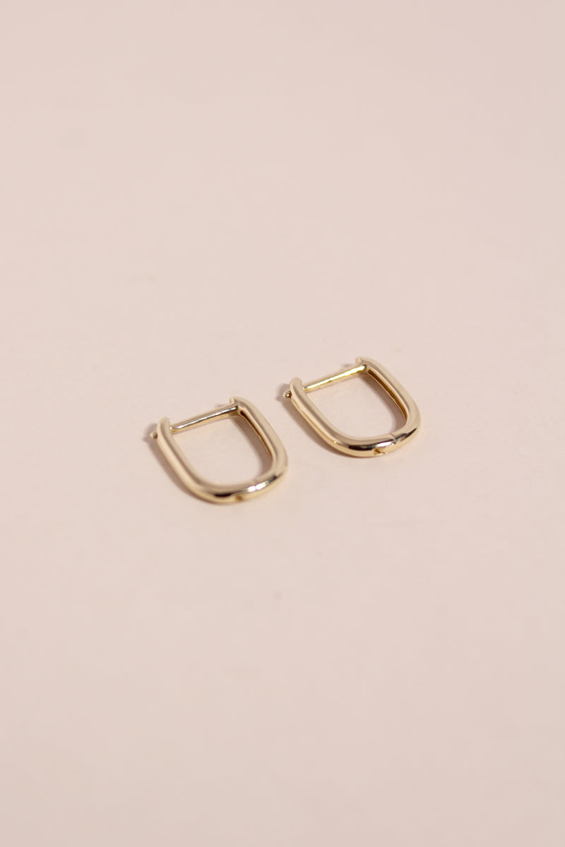 LINKED SQUARE HOOPS