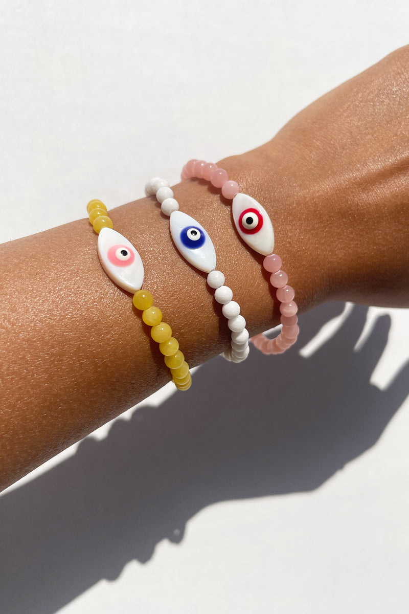 EXPRESS GOOD VIBES EVIL EYE BEADED BRACELET- WHITE BEADS AND BLUE